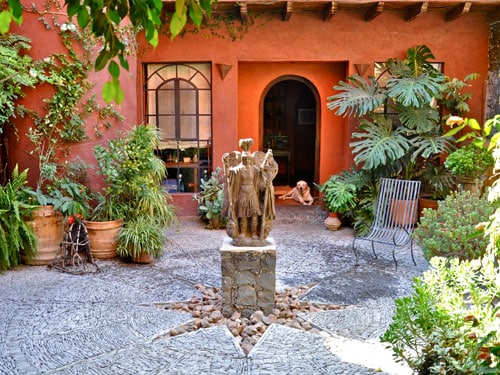 casa-de-la-cuesta-courtyard-garden